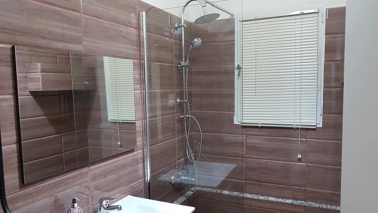 Menta Errathens Apartment - Athens Center, 5 Bd, 2 Bath Eksteriør bilde