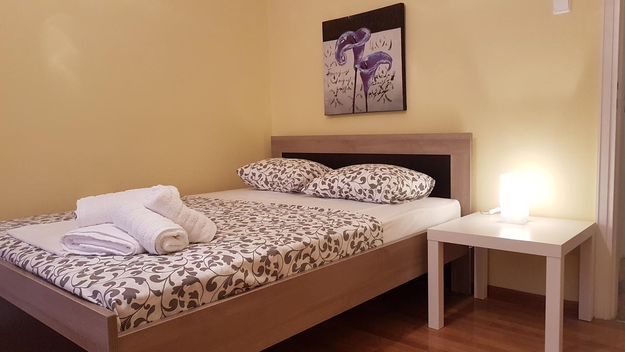 Menta Errathens Apartment - Athens Center, 5 Bd, 2 Bath Eksteriør bilde
