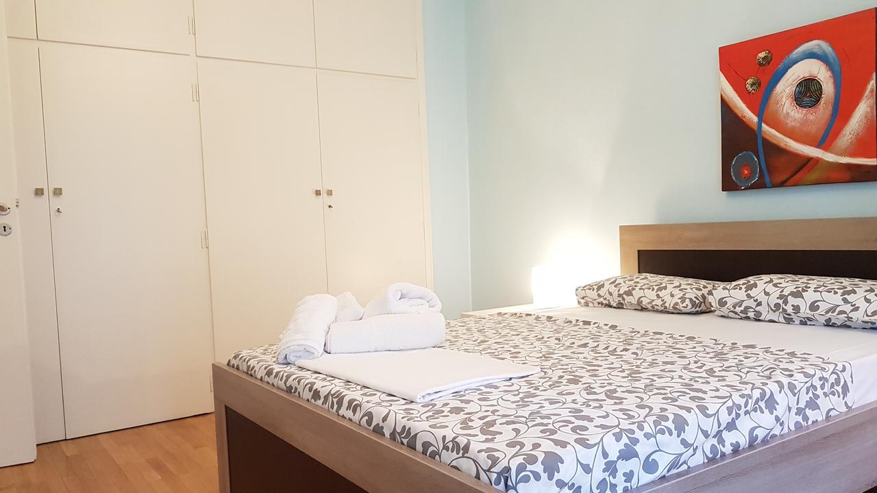 Menta Errathens Apartment - Athens Center, 5 Bd, 2 Bath Eksteriør bilde